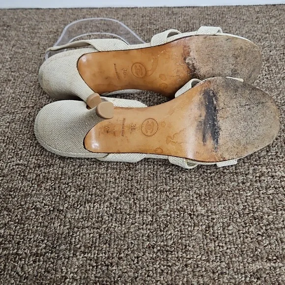 Chanel Beige Fabric Slingback Heels Gold Tone Metal Plate Sz 36 Womens - Picture 5 of 10